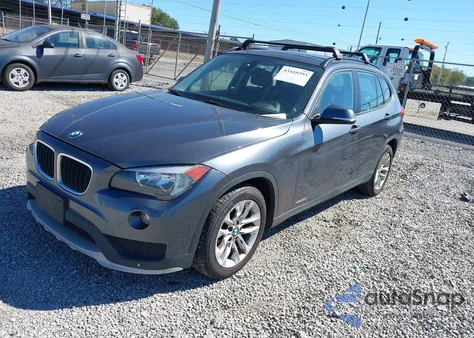 2015 BMW X1 xDrive28I из США, поврежденный, VIN WBAVL1C51FVY37732